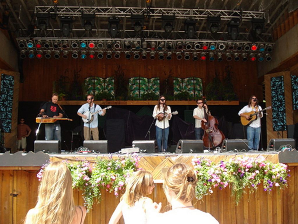 The Telluride Bluegrass Festival during the day. Photo courtesy of Wikipedia.